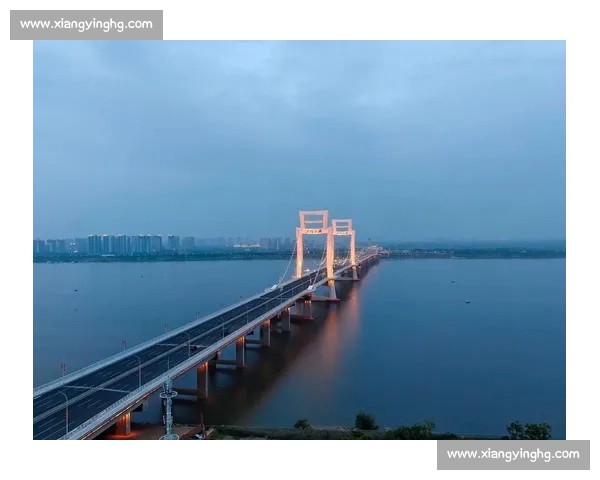 洪州大桥见证万人双向奔赴 南昌夜跑点燃全城热恋